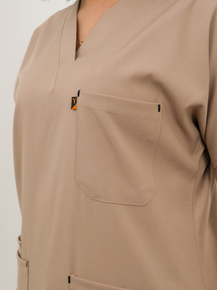 Bej Likralı Cerrahi Kol Tek Üst