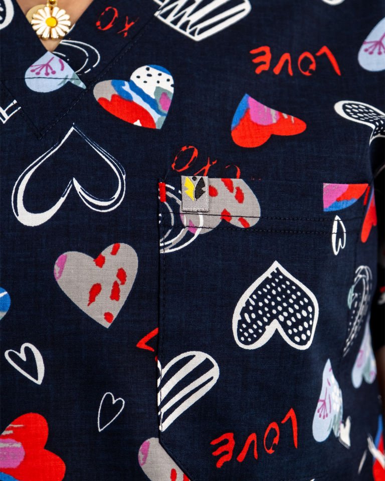 Love Desenli Likralı Cerrahi Kol Tek Üst